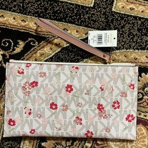 Micheal kors floral large wristlet